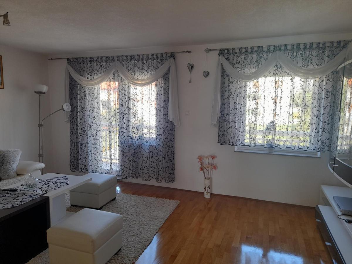 Apartman Zoran Ливно Екстериор снимка