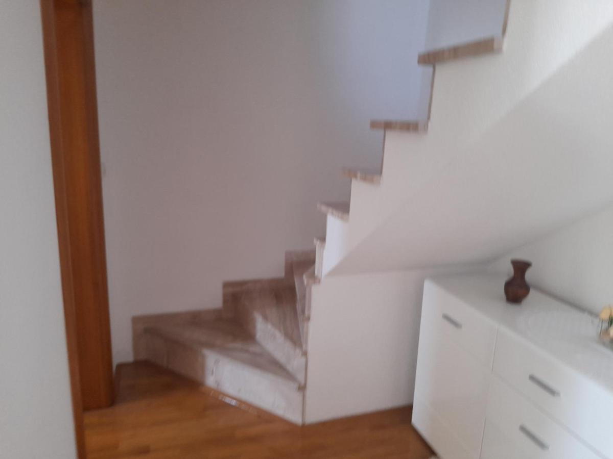 Apartman Zoran Ливно Екстериор снимка